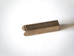 Alojamiento escobilla